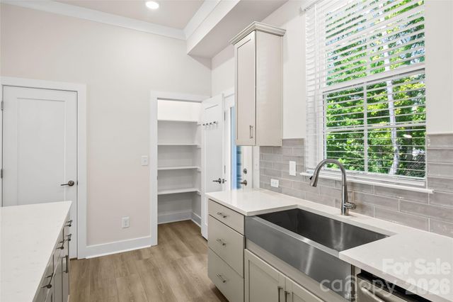 3213 Zenith Lane, Charlotte, NC 28205