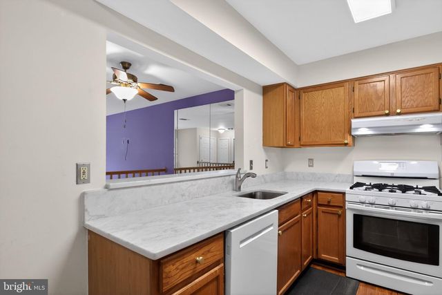 12578 KEMPSTON LN, Woodbridge, VA 22192