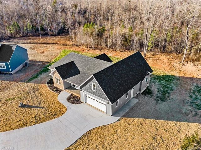 3315 Fox Glow Trail, Asheboro, NC 27205