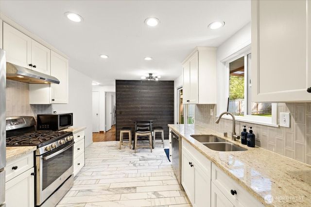 23627 101st Avenue W, Edmonds, WA 98020