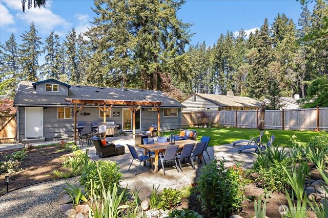 23627 101st Avenue W, Edmonds, WA 98020
