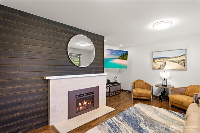 23627 101st Avenue W, Edmonds, WA 98020