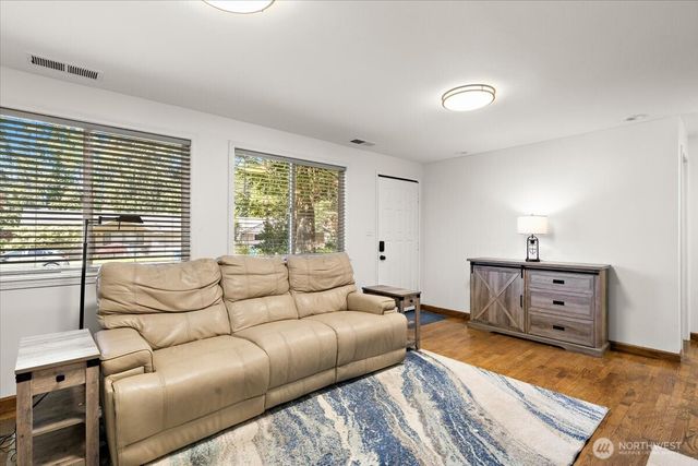 23627 101st Avenue W, Edmonds, WA 98020