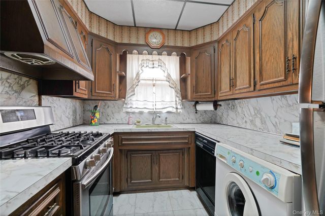 1550 E 54th Street, Brooklyn, NY 11234