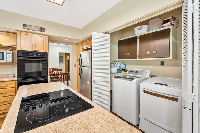 5 Riverview Park Dr Drive, Bettendorf, IA 52722