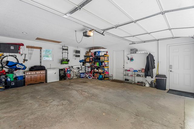 5 Riverview Park Dr Drive, Bettendorf, IA 52722