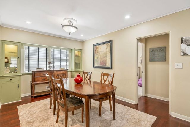 5 Riverview Park Dr Drive, Bettendorf, IA 52722