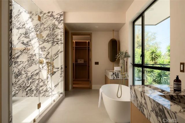 13231 Warren, Los Angeles, CA 90066
