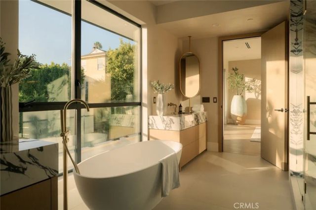 13231 Warren, Los Angeles, CA 90066