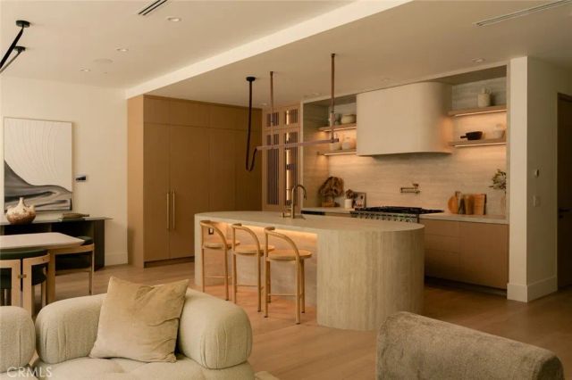 13231 Warren, Los Angeles, CA 90066