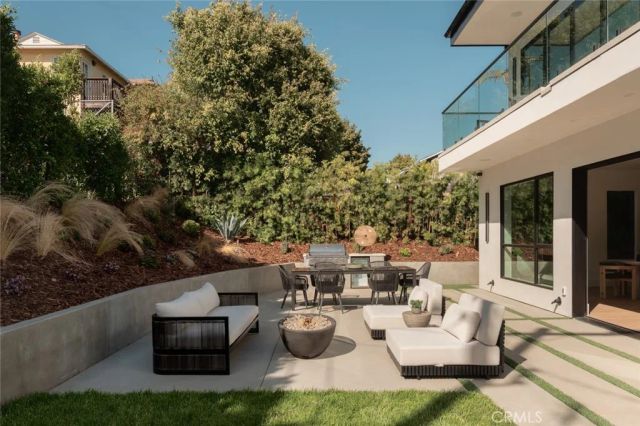 13231 Warren, Los Angeles, CA 90066