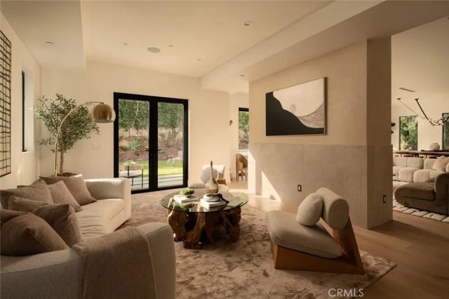 13231 Warren, Los Angeles, CA 90066