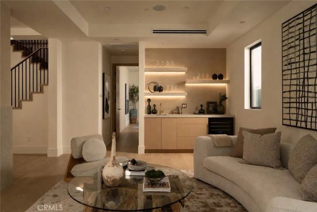 13231 Warren, Los Angeles, CA 90066
