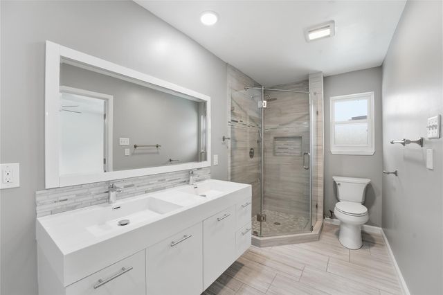 2927 S Blue Meadow Circle, Sugar Land, TX 77479