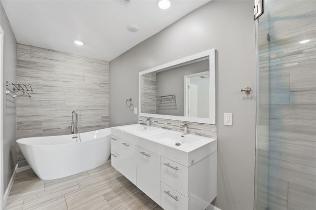 2927 S Blue Meadow Circle, Sugar Land, TX 77479