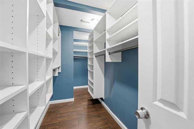 2927 S Blue Meadow Circle, Sugar Land, TX 77479