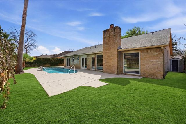 2927 S Blue Meadow Circle, Sugar Land, TX 77479