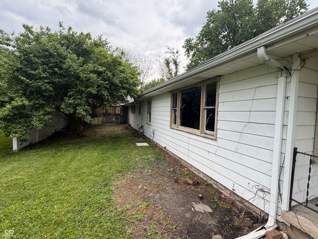 1206 E 37th Street, Anderson, IN 46013