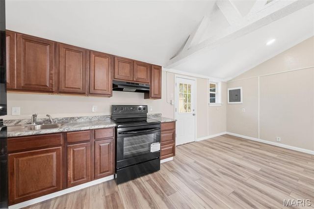 1921 Burns Avenue, St Louis, MO 63114