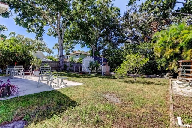 212 WASHINGTON AVENUE, Oldsmar, FL 34677