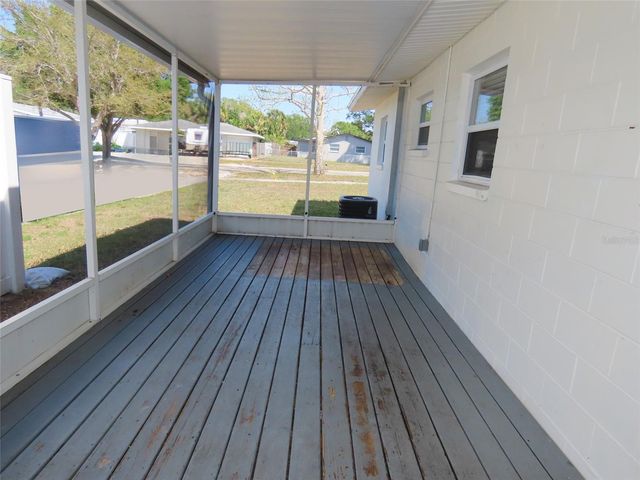 8055 33RD AVENUE N, St Petersburg, FL 33710