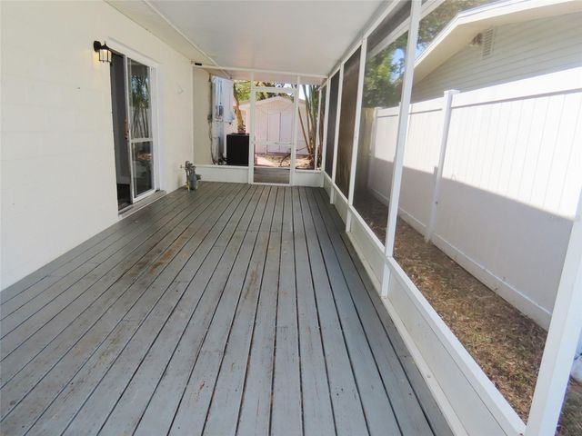 8055 33RD AVENUE N, St Petersburg, FL 33710