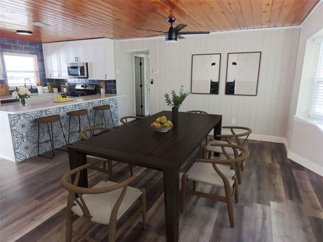 8055 33RD AVENUE N, St Petersburg, FL 33710