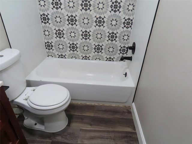 8055 33RD AVENUE N, St Petersburg, FL 33710