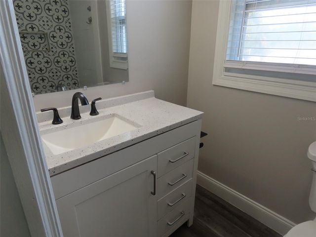 8055 33RD AVENUE N, St Petersburg, FL 33710