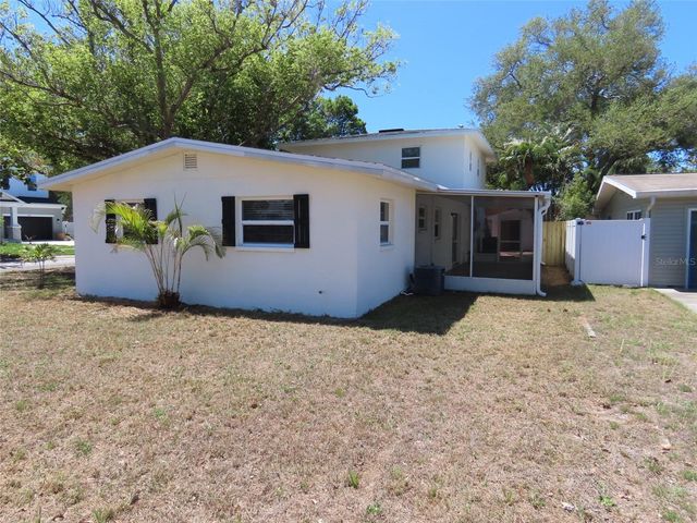 8055 33RD AVENUE N, St Petersburg, FL 33710