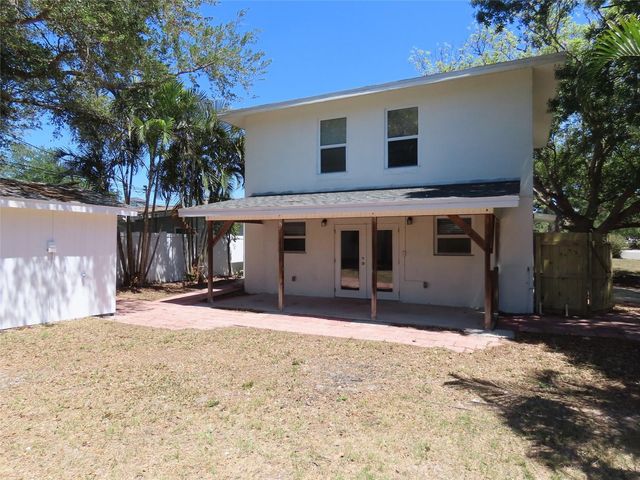 8055 33RD AVENUE N, St Petersburg, FL 33710