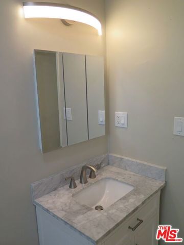 1022 N Croft Avenue 5, Los Angeles, CA 90069