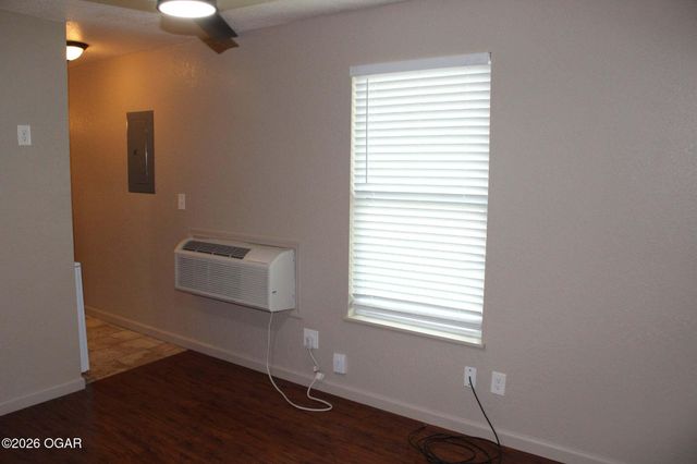 405 E Jackson Street, Pittsburg, KS 66762