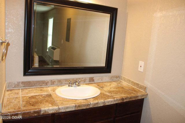 405 E Jackson Street, Pittsburg, KS 66762