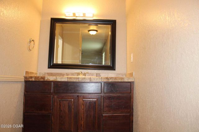 405 E Jackson Street, Pittsburg, KS 66762