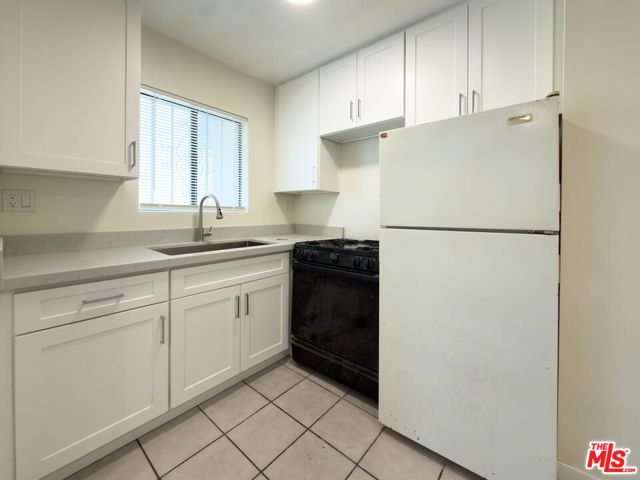 322 N Benton Way 2, Los Angeles, CA 90026