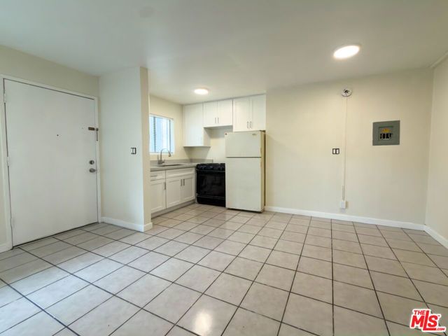 322 N Benton Way 2, Los Angeles, CA 90026