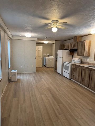 3621 County Road 161 L, Alvin, TX 77511