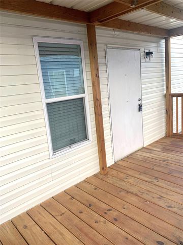 3621 County Road 161 L, Alvin, TX 77511