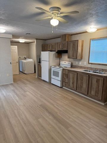 3621 County Road 161 L, Alvin, TX 77511