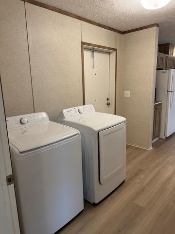 3621 County Road 161 L, Alvin, TX 77511