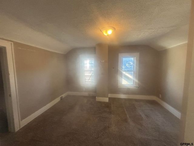 2573 Ida Street, Omaha, NE 68112