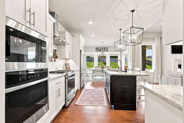 1676 N Bristol Avenue, Springfield, MO 65802