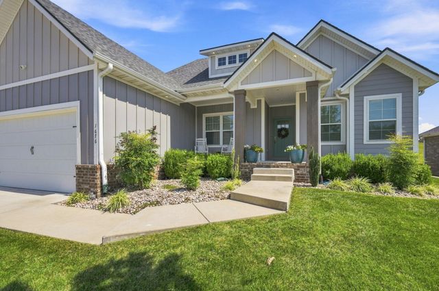1676 N Bristol Avenue, Springfield, MO 65802