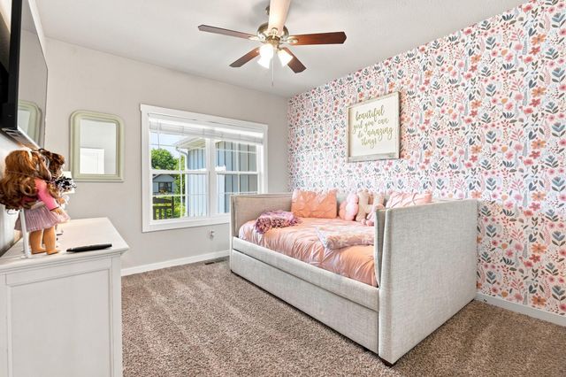 1676 N Bristol Avenue, Springfield, MO 65802