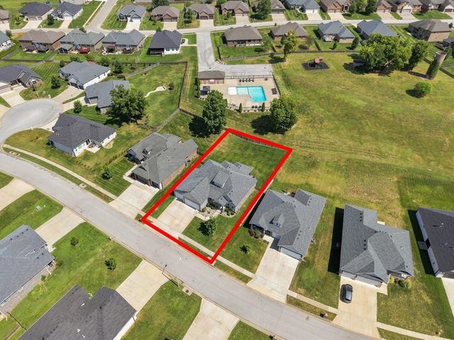 1676 N Bristol Avenue, Springfield, MO 65802