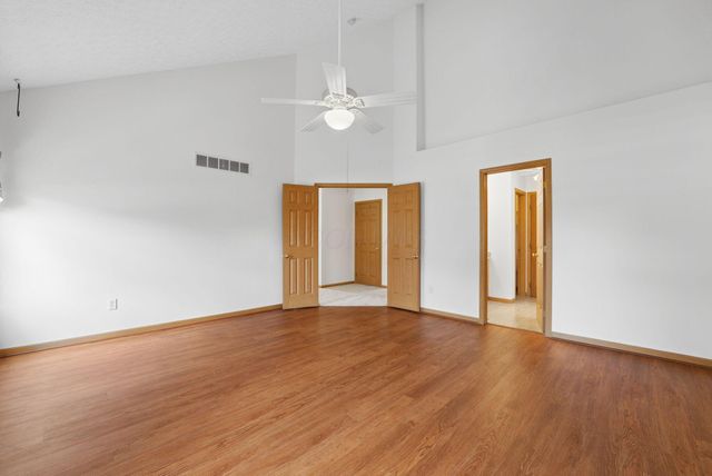 1217 Walker Springs Drive, Blacklick, OH 43004