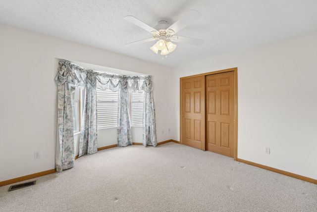 1217 Walker Springs Drive, Blacklick, OH 43004
