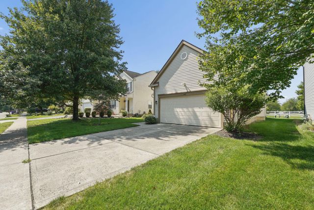 1217 Walker Springs Drive, Blacklick, OH 43004