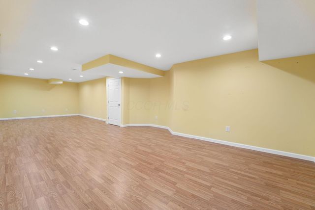 1217 Walker Springs Drive, Blacklick, OH 43004